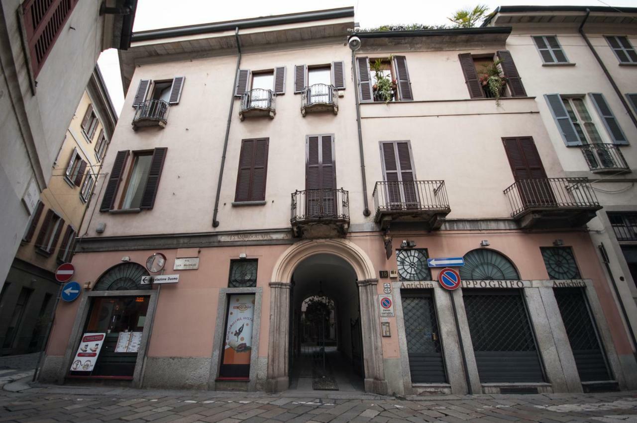 Fancy Blue Duomo Duplex Apartement ミラノ エクステリア 写真