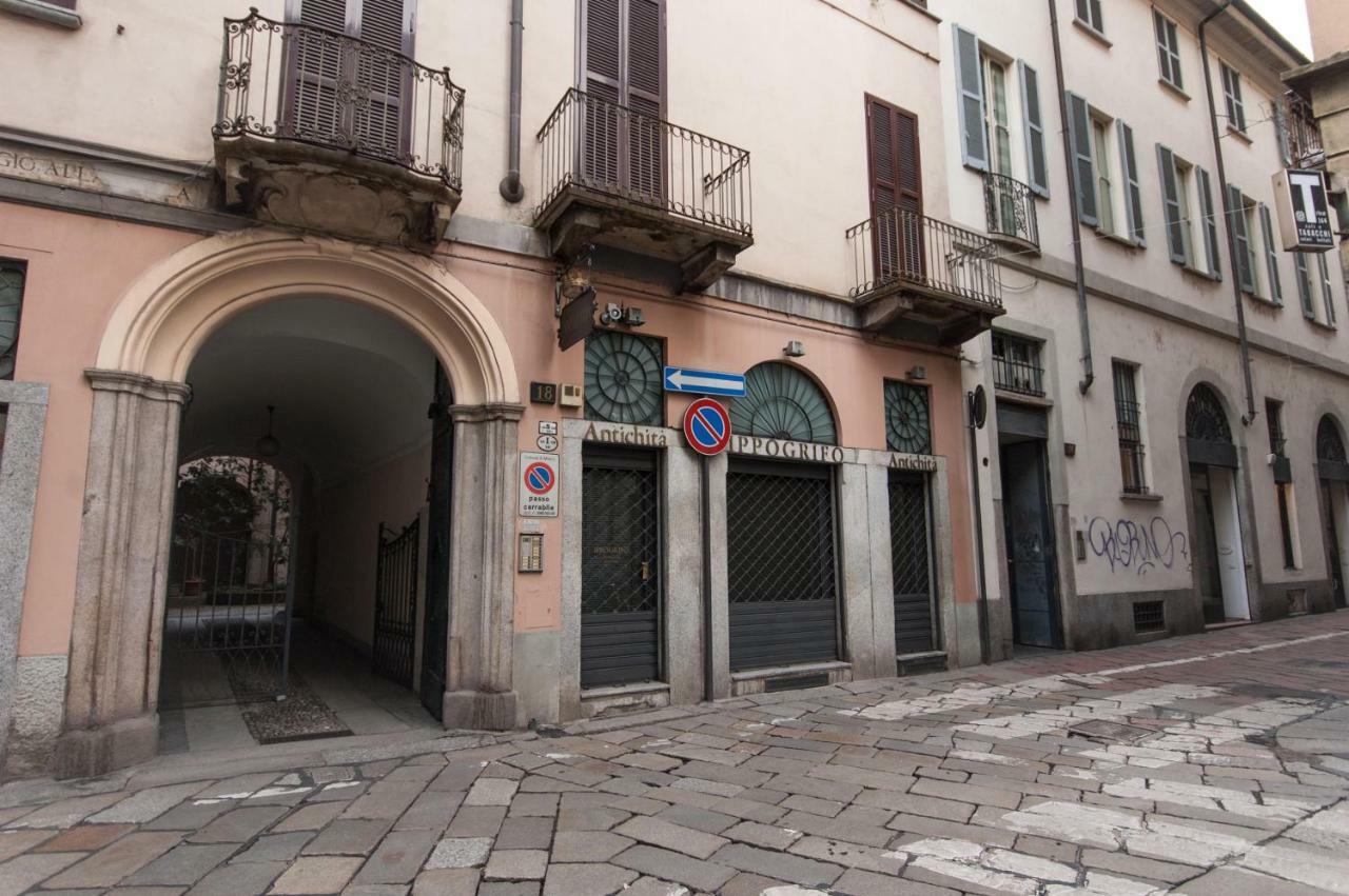 Fancy Blue Duomo Duplex Apartement ミラノ エクステリア 写真
